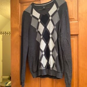 Men’s long sleeve sweater